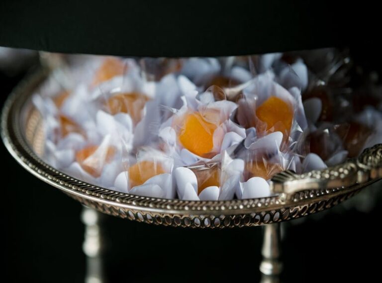 What Is Chaitomin Used to Treat